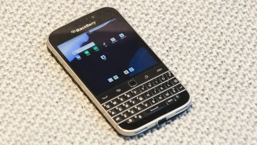 Zinwu Q25 Blackberry Classic running Android 13